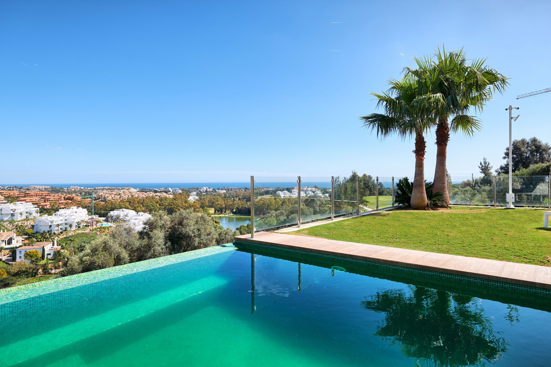 Front line golf four bedroom villa with sea views in La Alqueria, Marbella West